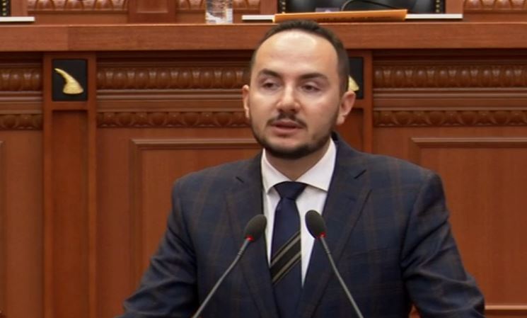 Salianji reagon për dhënien me koncesion të Amfiteatrit të Durrësit: Po i marrin Shqipërisë gjithçka