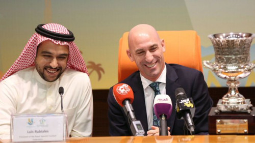 Skandali/ Pike përfshihet në korrupsion! Dalin përgjimet e pazareve të lojtarit me presidentin e Federatës Spanjolle, si përfitoi 6 milionë euro