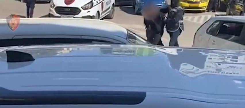 EMRI/ Nga Kruja në Tiranë, në ndjekje prej disa javësh. Si u kap 24-vjeçari që përdorte taksi për të shpërndarë kokainë