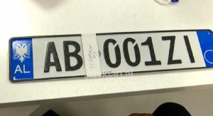 Shqiptarët “të fiksuar” pas targave të veçanta, çfarë përzgjedhin më shumë