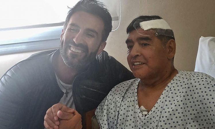 Tetë mjekë nën akuzë për ndarjen nga jeta të Maradonës, rrezikojnë nga 8 deri në 25 vjet burg