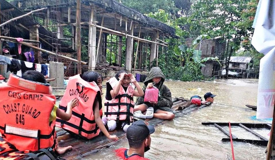 Mbi 100 të vdekur nga rrëshqitjet e dheut në Filipine