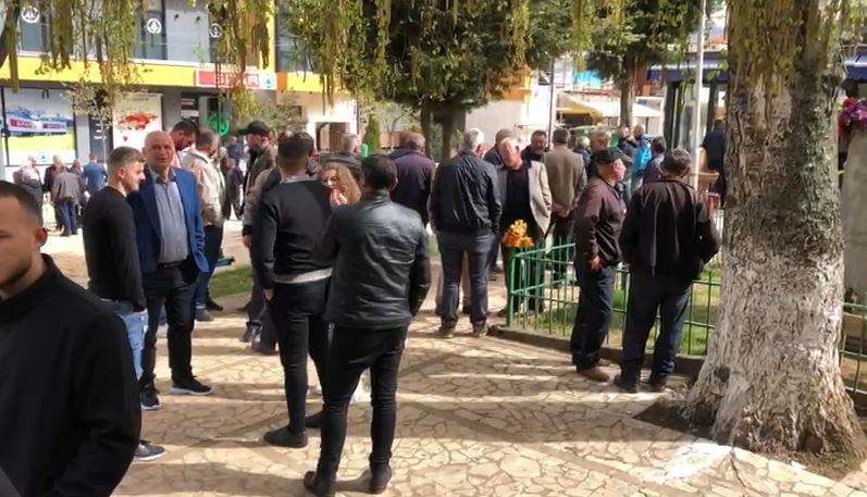 Përplasje për listën e votuesve në Bulqizë, shtyhen zgjedhjet për kreun e degës së PD