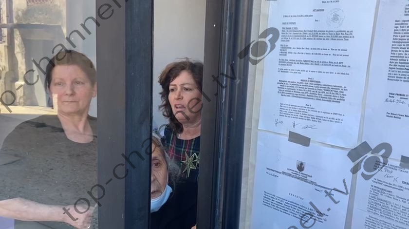 Nuk morën shtëpi në pallatin e ndërtuar në truallin e tyre, tre gra kërcënojnë me vetëflijim