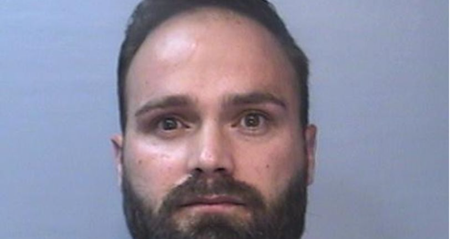 Pagoi 22 mijë paund për të hyrë në Angli, shqiptari u kap në shtëpi bari