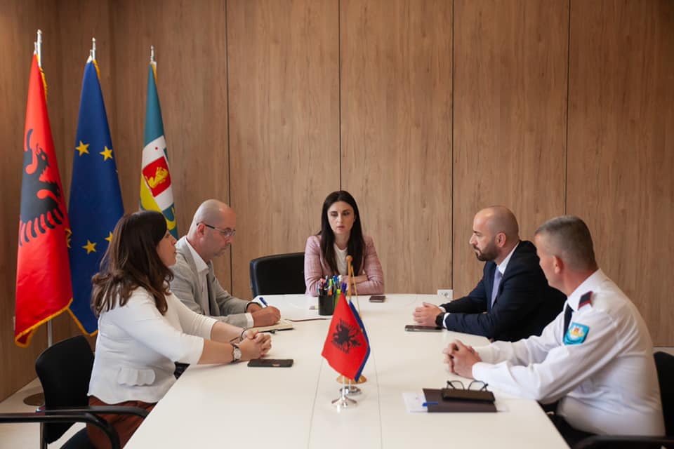 Sako takim me Gledis Nanon dhe drejtorin e policisë Durrës, ja për çfarë u diskutua (FOTO)