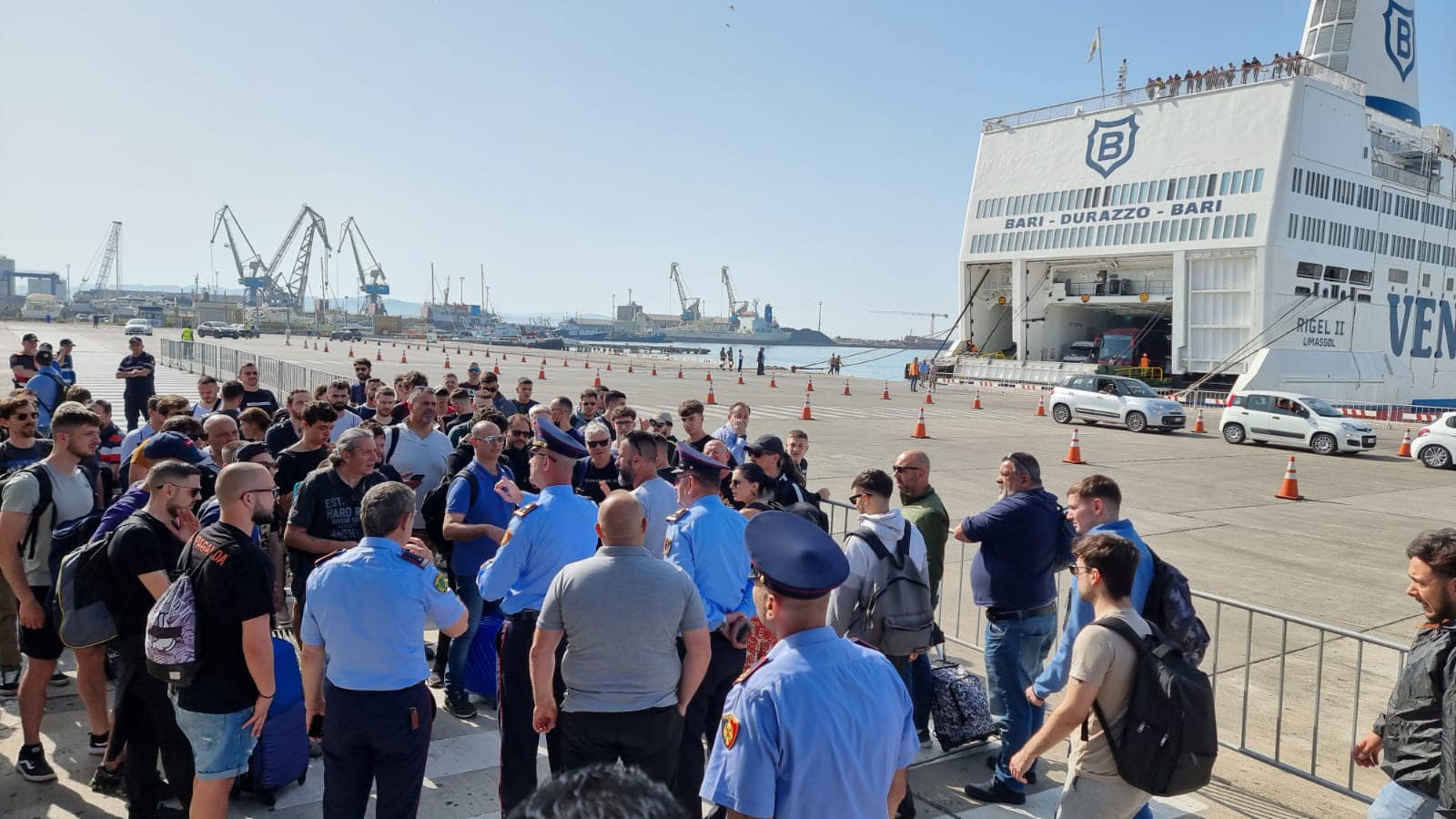 “Sot mbi 20.000 vizitorë të tjerë”, Rama ndan fotot: Mirëpresim nga ajri dhe deti mysafirët e finales
