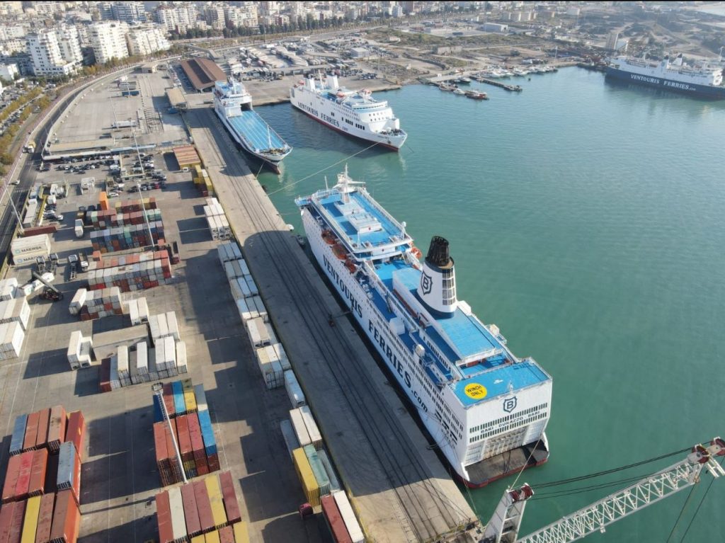 Rritet numri i hyrje-daljeve nëpërmjet Portit të Durrësit, shifrat për muajin prill