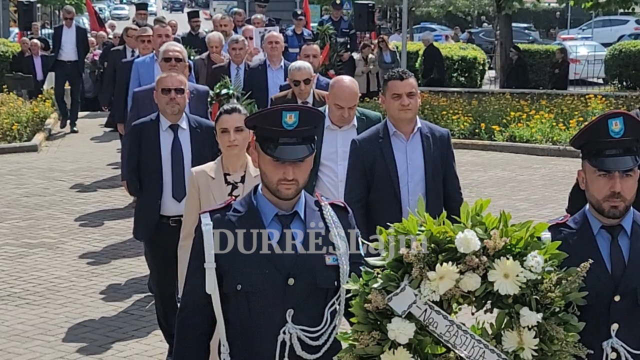 Përkujtohet 5 Maji në Durrës, kryhen homazhe në Mauzoleumin e Dëshmorëve (VIDEO)