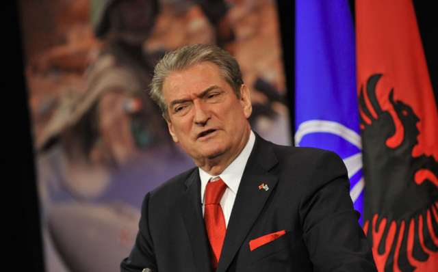 Berisha: Shoferi që përplasi prindërit dhe foshnjen u lirua se i pagoi 200 mijë euro shefit të emëruar nga Rama