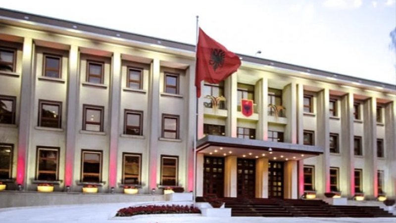 Zgjedhja e Presidentit të ri, digjet dhe raundi i dytë i votimit