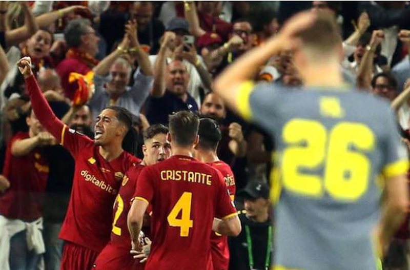 Përfundon finalja e “Conference League”/ Roma dhe Mourinho në histori, fitojnë në Tiranë trofeun e parë europian