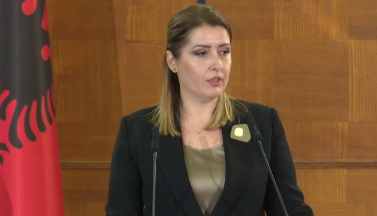 Manastirliu: 11 fëmijë marrin statusin “Fëmijë në përkujdesje të Republikës”