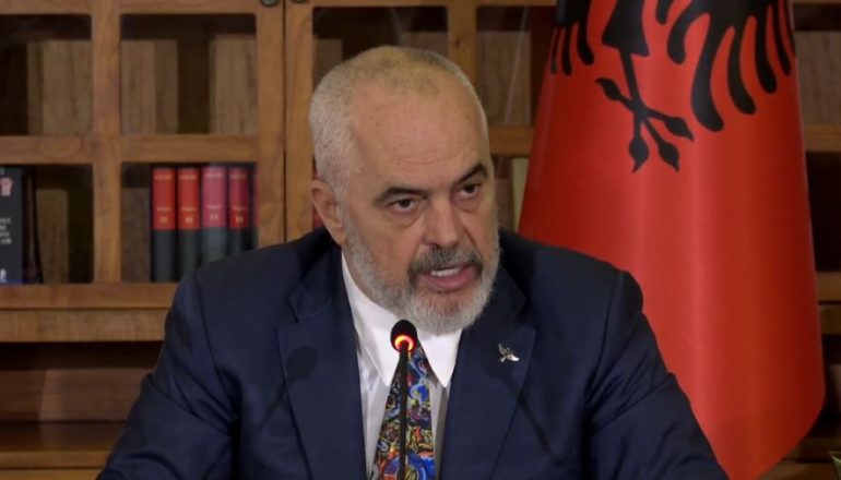 Shërbimet online në banka, Rama: Jemi ku thërret qameti, të fundit në rajon