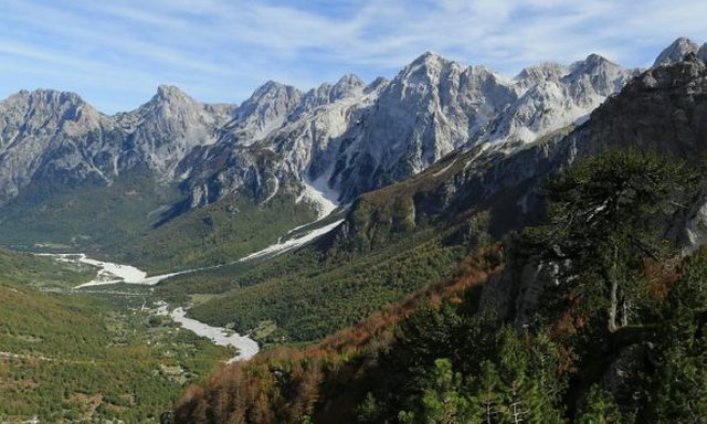 Tragjedia në Valbonë/ Si e ngatërruan rrugën turistët, një i vdekur dhe një i plagosur rëndë