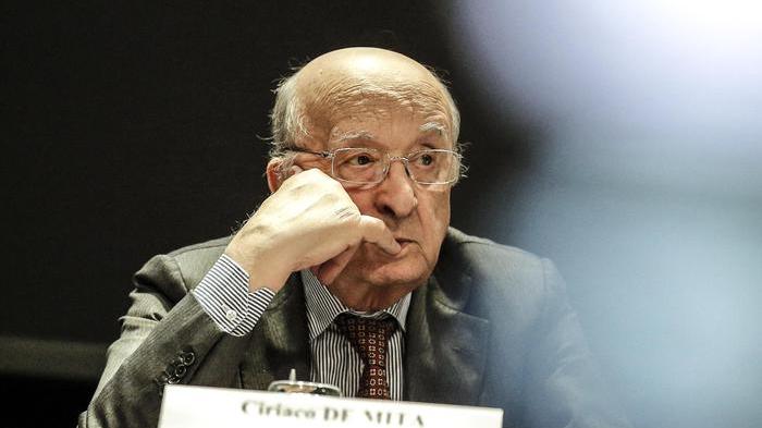 Ndahet nga jeta në moshën 94-vjeçare ish-kryeministri i Italisë