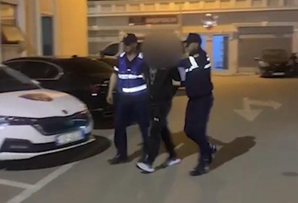 Operacioni “Hill 2″/ Arrestohet 41-vjeçari me precedentë penalë, ja çfarë i gjeti policia në banesë