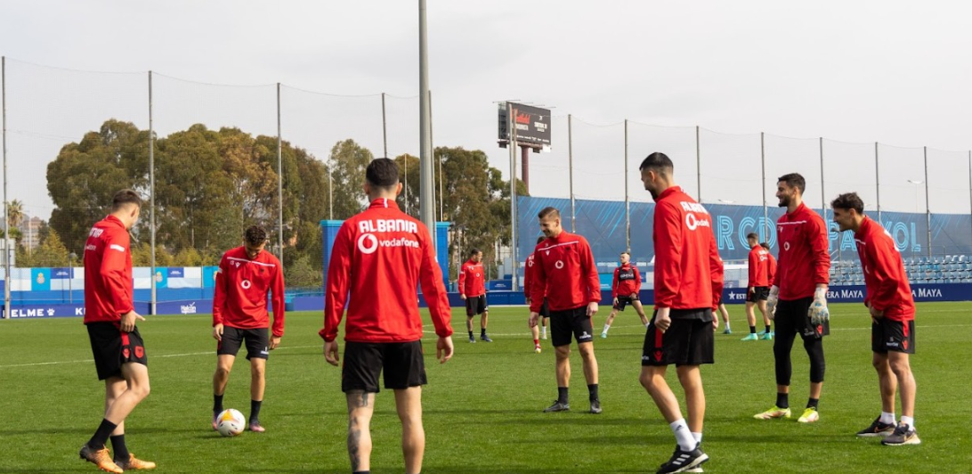 Vrioni dhe Broja pritet të plotësojnë grupin, Roshi bën me “dhimbje koke” Rejën