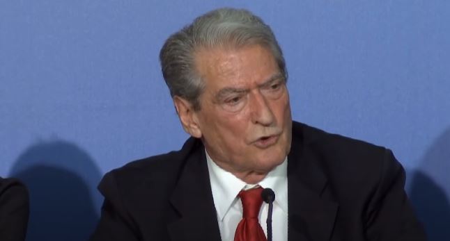 Berisha paralajmëron Ramën: Mos gabo të lëvizësh qëndrim qoftë dhe një milimetër