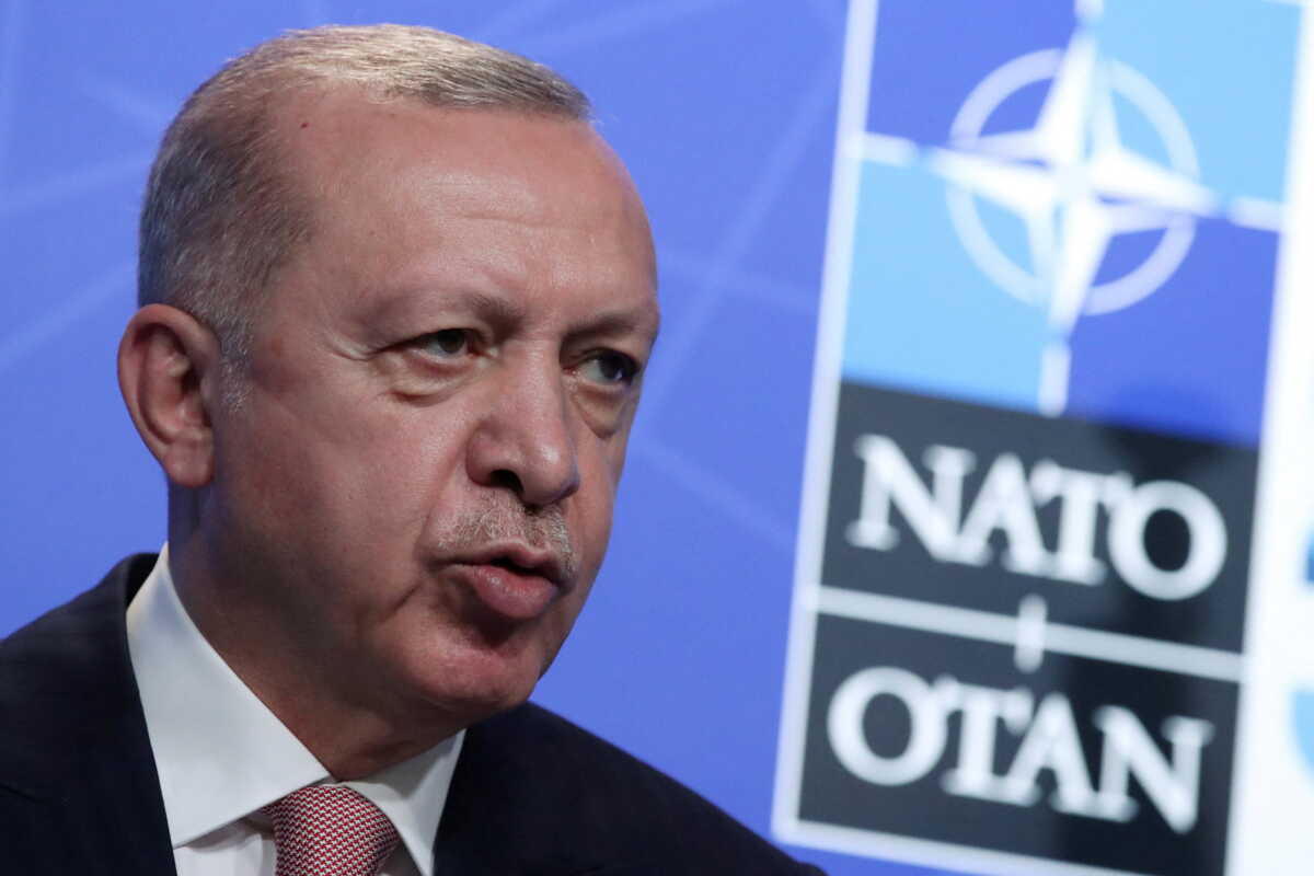 Erdogan “i vë flakën” NATO-s: Nuk e miratoj futjen e Finlandës dhe Suedisë!