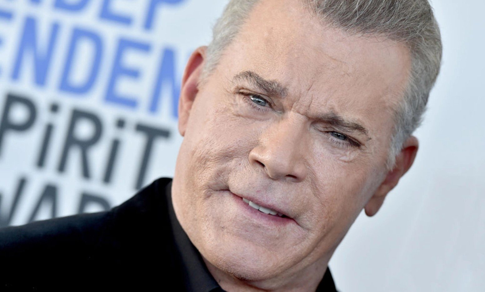 Tronditet Hollywood-i, aktori i famshëm vdes në gjumë