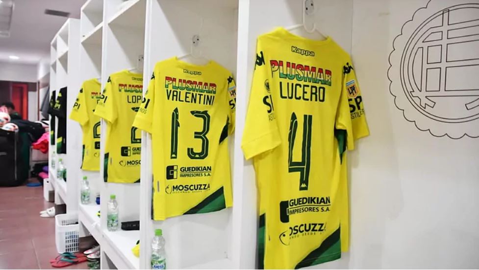 I premtoi se do të provohej te skuadra e elitës, menaxheri braktis 14-vjeçarin 700 km larg shtëpisë