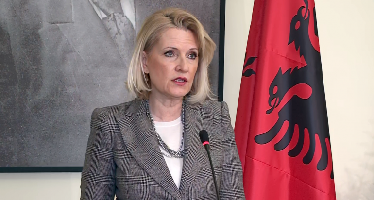 A do të jetë Presidente e Shqipërisë? Kodheli: E nderuar që më kanë propozuar