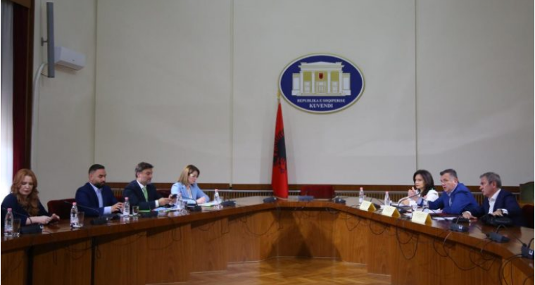 Zgjedhja e presidentit/ Dështojnë negociatat, Enkelejd Alibeaj anulon mbledhjen e grupit të PD