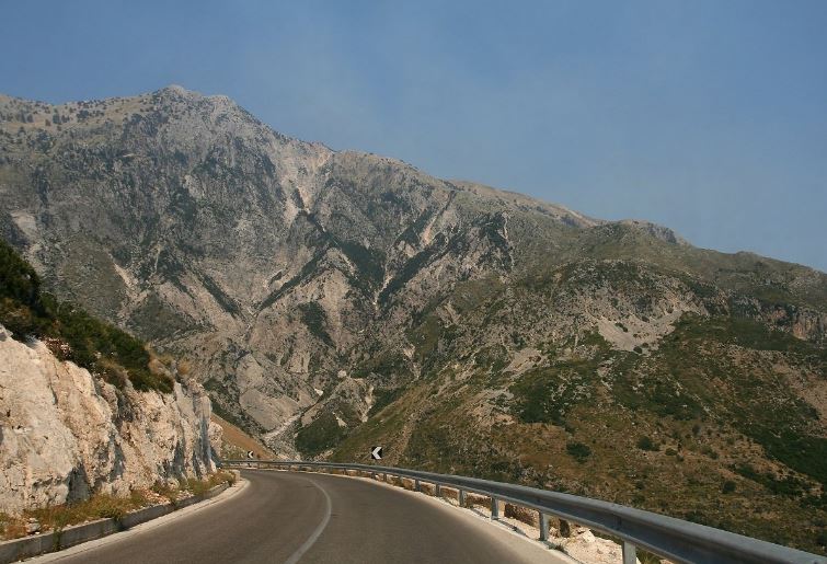 Humbi mbrëmë në Orikum, turisti francez gjen vetë rrugën gjatë natës dhe del në Llogara