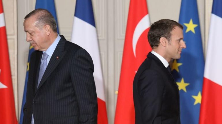 Erdogan dhe Macron bisedojnë për anëtarësimin e Finlandës dhe Suedisë në NATO