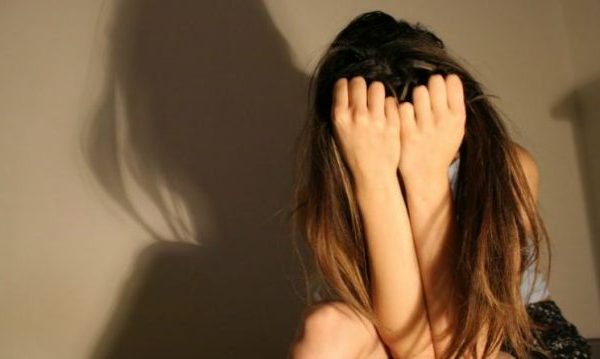 Ngacmoi seksualisht një minorene, arrestohet 54-vjeçari