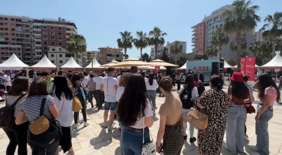 LIVE/ Rama në Panairin e Punës në Durrës: 1500 vende të lira nga 63 bizneset më të mëdha në rajon