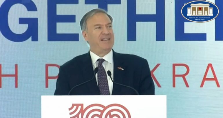 “Marrëdhëniet SHBA-Shqipëri të shkëlqyera që prej 1922″/ Pompeo: Më bëni ftesë kur të kemi 125 vjetorin
