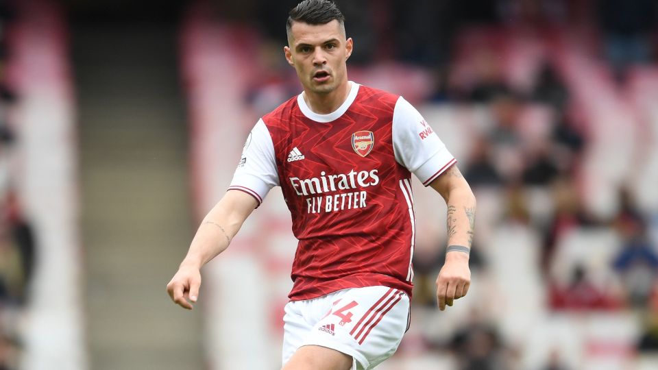 “Pritëm 6 vite”, Xhaka acarohet keq me shokët e skuadrës: Rrini në shtëpi më mirë