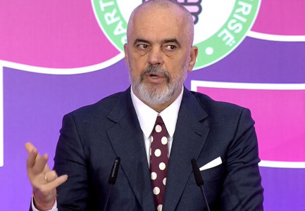 Rama kritika për kryebashkiakët: Nuk bashkëpunoni, qëndroni në krye kot për inerci