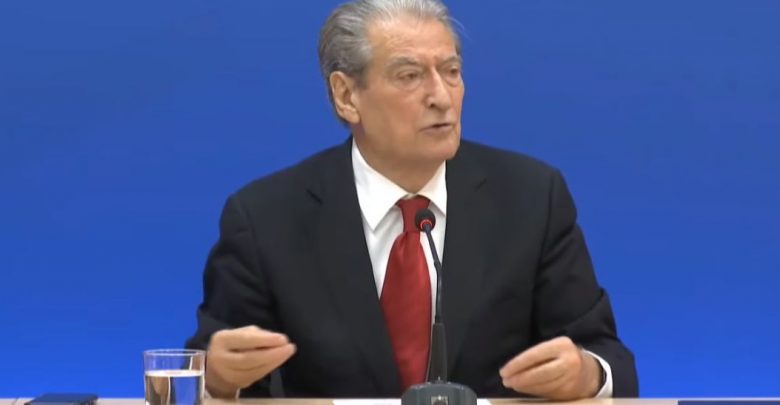 Berisha për operacionin e SPAK: Një blof i madh, bosët janë ende në arrati