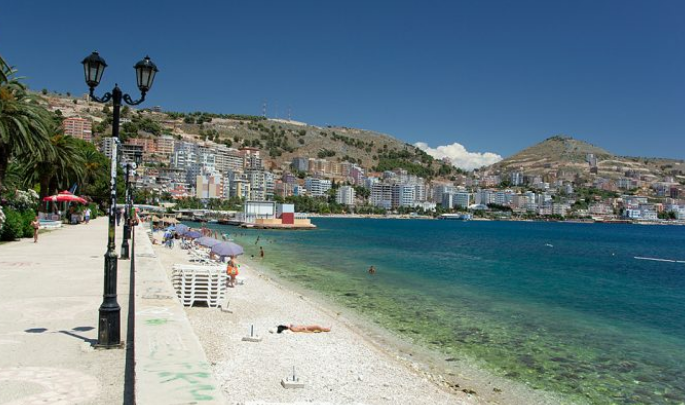 Predhë në plazh të Sarandës, policia në “alarm”