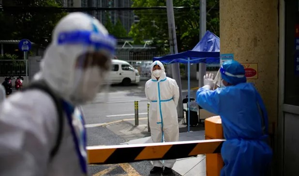 Rast tronditës/ Deklarohet gabimisht i vdekur, por si u zbulua se ishte gjallë kur po dërgohej në shtëpinë e funeraleve (VIDEO)