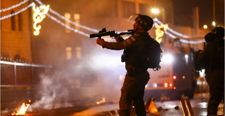 “Njëri me sëpatë, tjetri me armë zjarri”, sulm terrorist në qendër të Izraelit, 3 të vdekur në ditën e pavarësisë