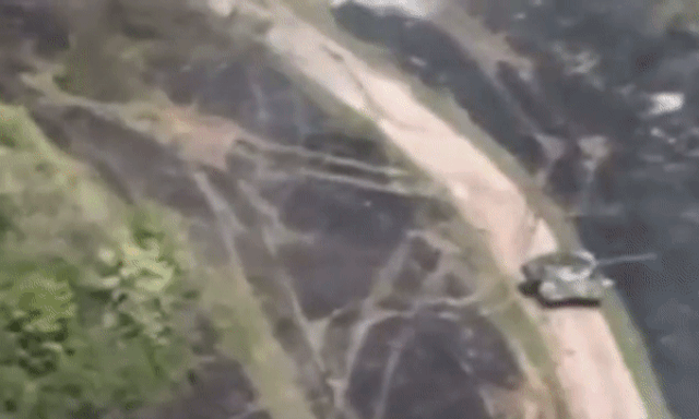 Publikohen pamjet e bombardimit me dron të tankut më modern rus me vlerë 4 milionë paund