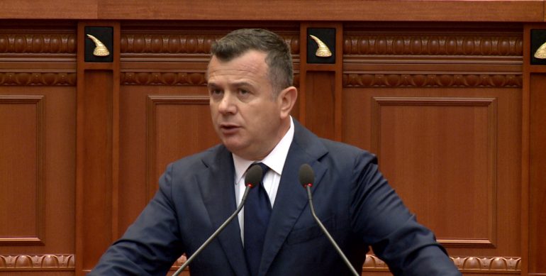 “Erdhe si cjapi te kasapi”, Balla-Berishës: Ushtrinë serbe e ushqeve ti me naftë