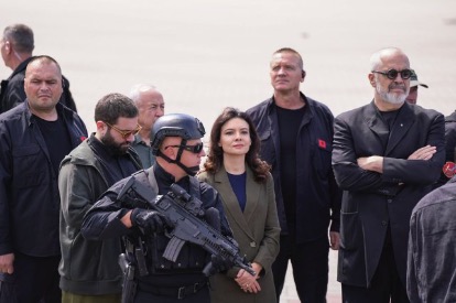 Nuk i ndahet hap pas hapi/ Ky është njeriu që mbron Ramën prej vitesh