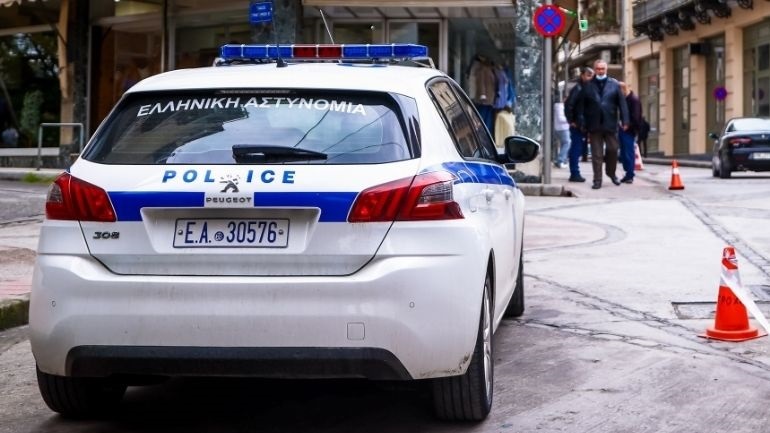 Grabisnin makina dhe shtëpi, policia greke arreston shqiptarët