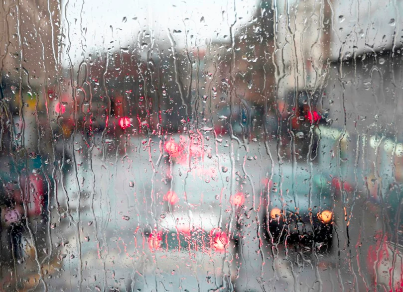 Sot priten reshje sa për gjysmë muaji! MeteoAlb tregon zonat më problematike