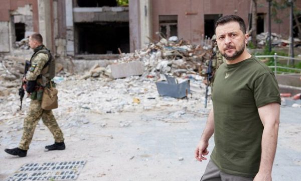 Paralajmërimi i Zelenskyt: Rusia do t’i përshkallëzojë sulmet këtë javë