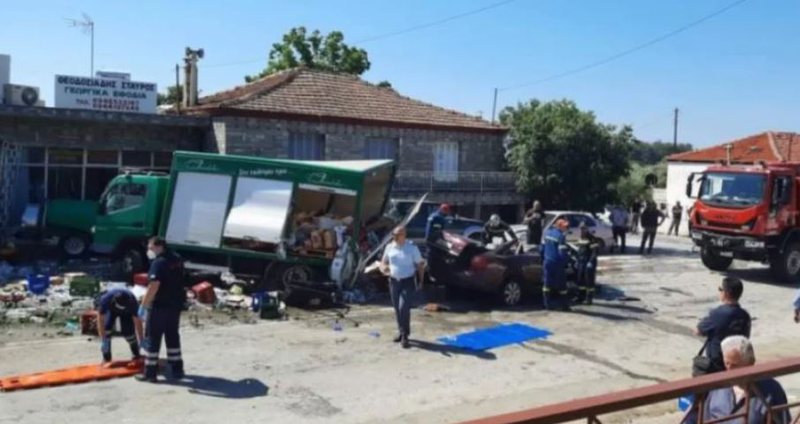 VIDEO/ Aksidenti i frikshëm në vendin fqinj, publikohen pamjet e tragjedisë me tre viktima