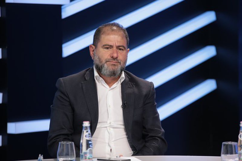 “Shumë politikanë janë të varur nga kriminelët”, Shkullaku krahason nivelin e kriminalitetit në Shqipëri me atë të Italisë së viteve 80’