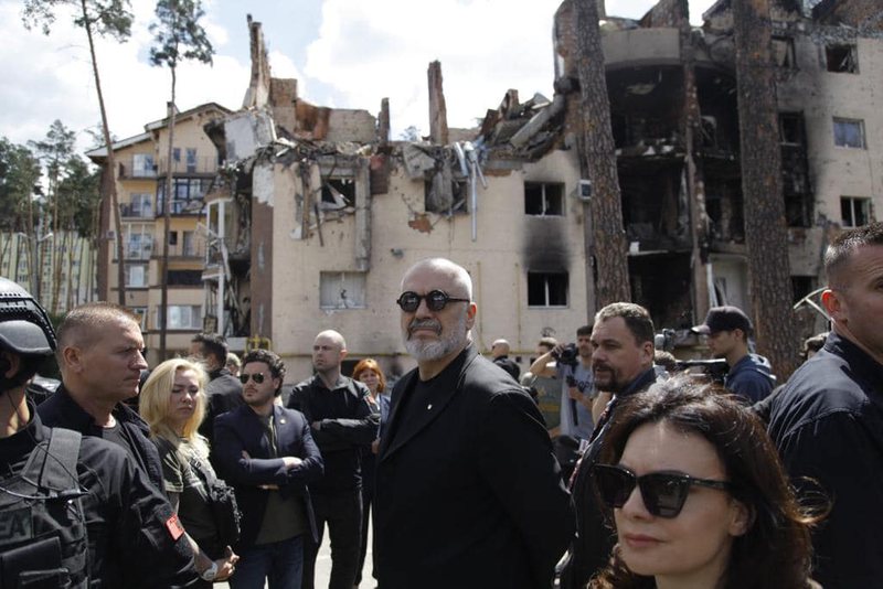 Kryeministri Rama i premton Zelenskyt: Ballkani Perëndimor do të ndërtojë banesat e shkatërruara nga lufta në Irpin!