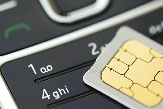 Skandali me kartat SIM/ Pse do të shiteshin në Shqipëri?! Gazetarja zbulon detajet