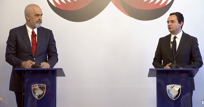 A po punoni për ta rrëzuar Albin Kurtin nga pushteti? Rama përplaset me gazetarin: Nuk do e mbarosh pyetjen